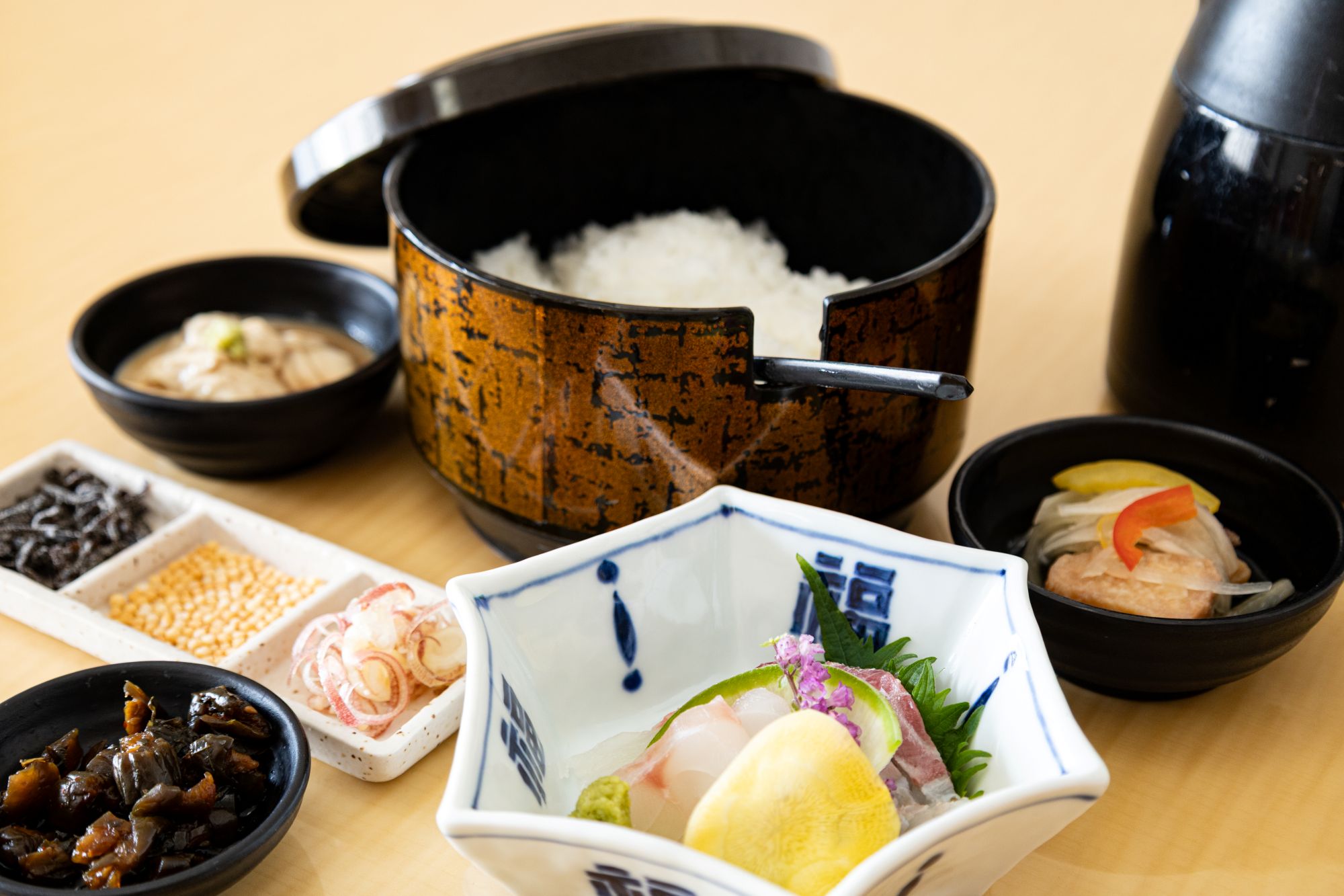 朝食